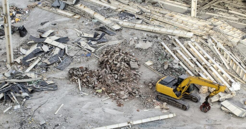 Another common construction safety hazard is falling debris. 
